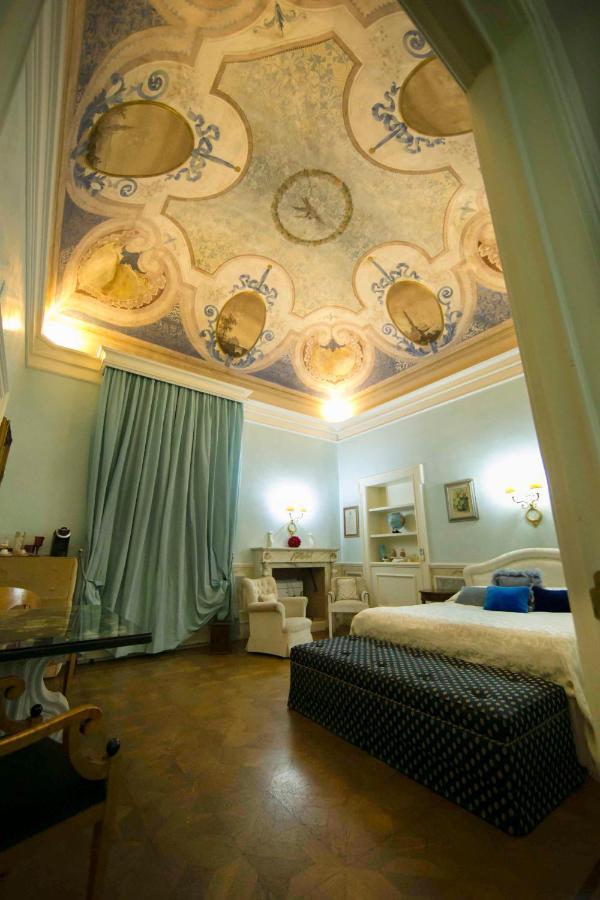 Frühstückspension Le Suites Di Jo - Central Station Bari