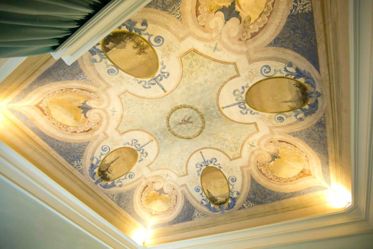 Nocleg ze śniadaniem Le Suites Di Jo - Central Station *