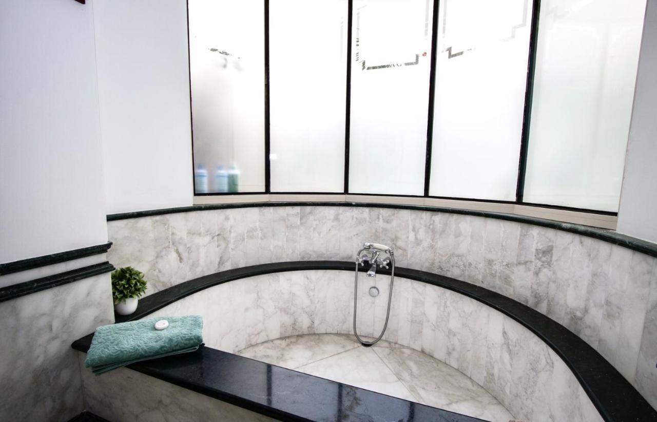 Frühstückspension Le Suites Di Jo - Central Station Bari
