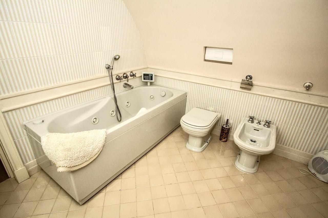 Le Suites Di Jo - Central Station Frühstückspension Bari
